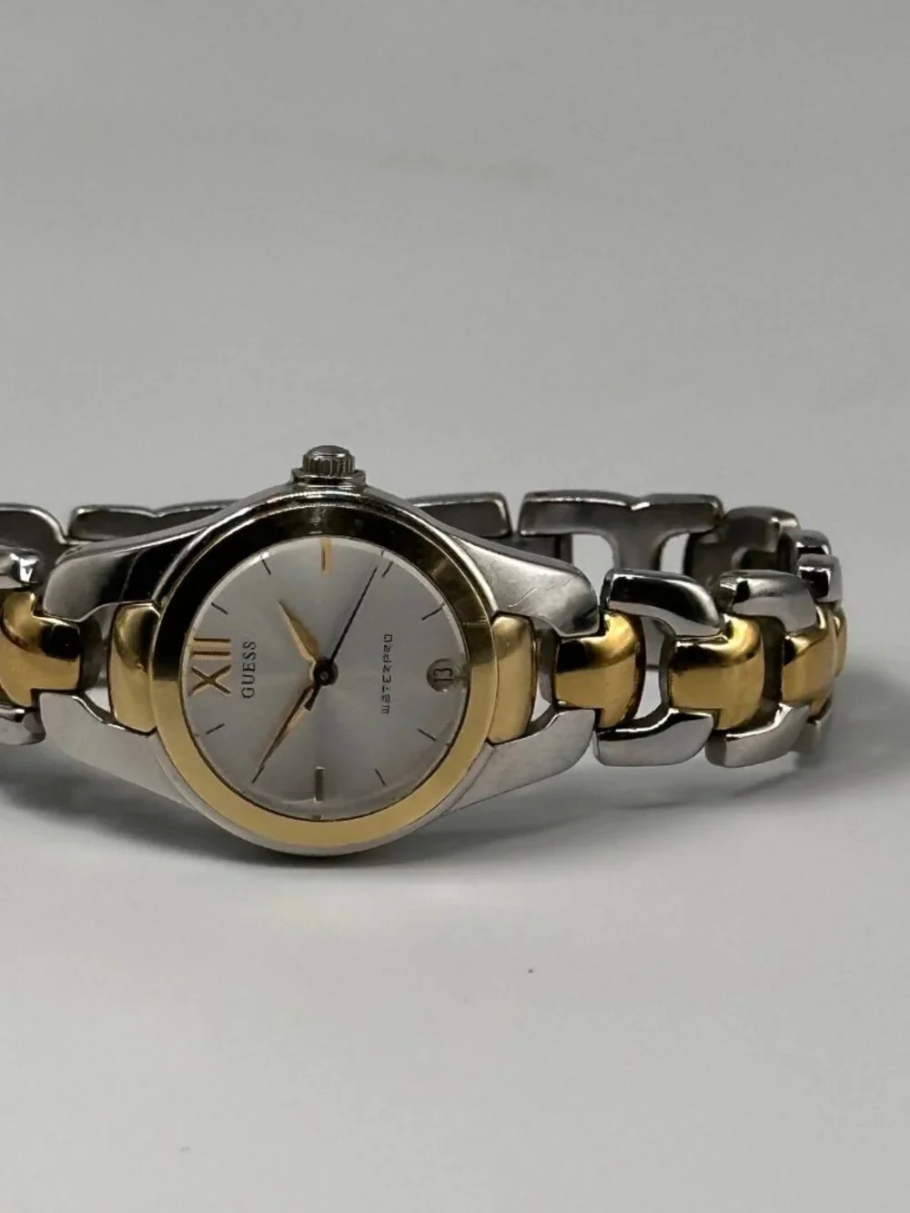 Guess Waterpro Women Watch Silver Gold Two Tone Date Window New Battery 6.5
